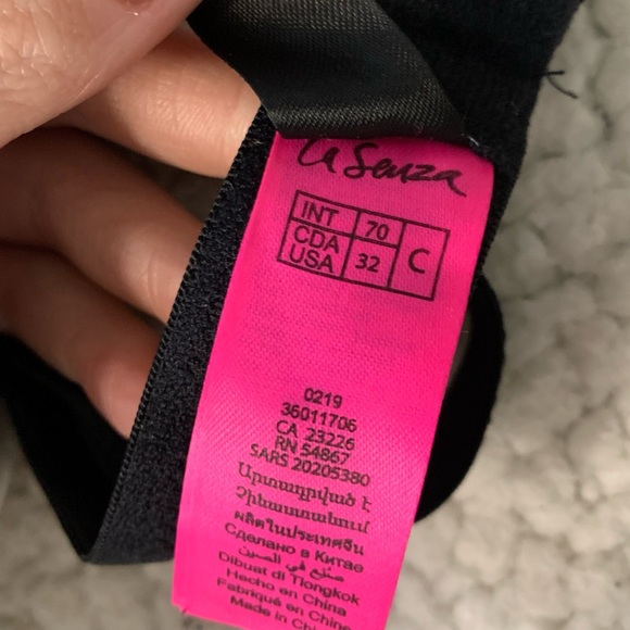 La Senza Obsession Plunge Push-Up Bra Lace Black Size 32C - Picture 6 of 6